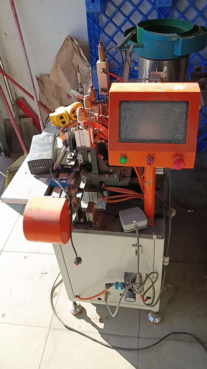 自動(dòng)焊錫機(jī)六臺(tái)打包處理 提升生產(chǎn)效率與節(jié)省成本的綜合解決方案